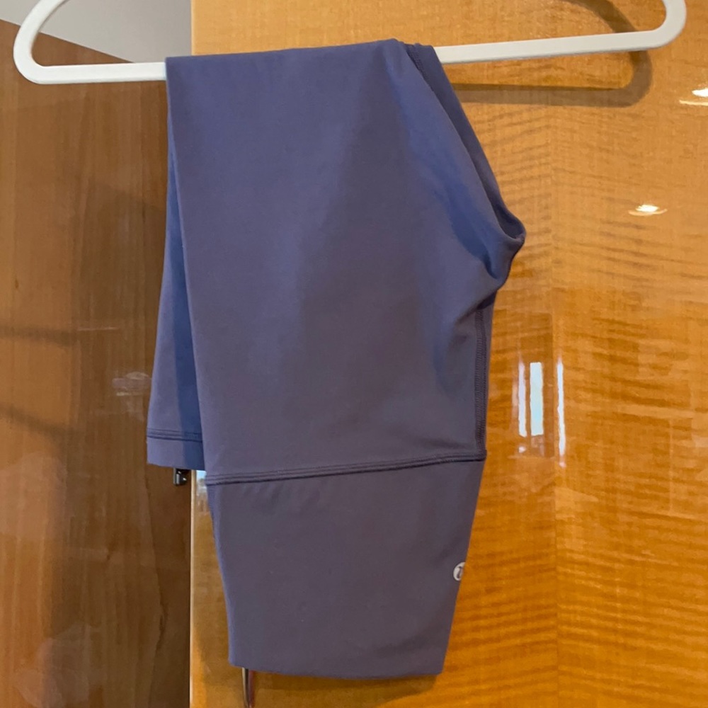 Lululemon Capri Align  size 6 blueish/grayish/purp